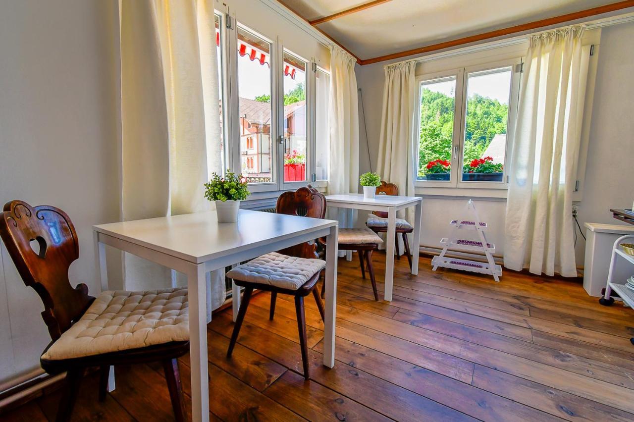 Hotel Tell And Apartments Unterseen Extérieur photo