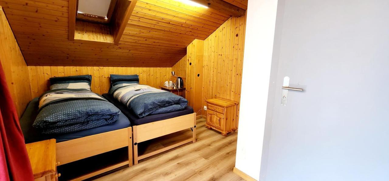Hotel Tell And Apartments Unterseen Extérieur photo