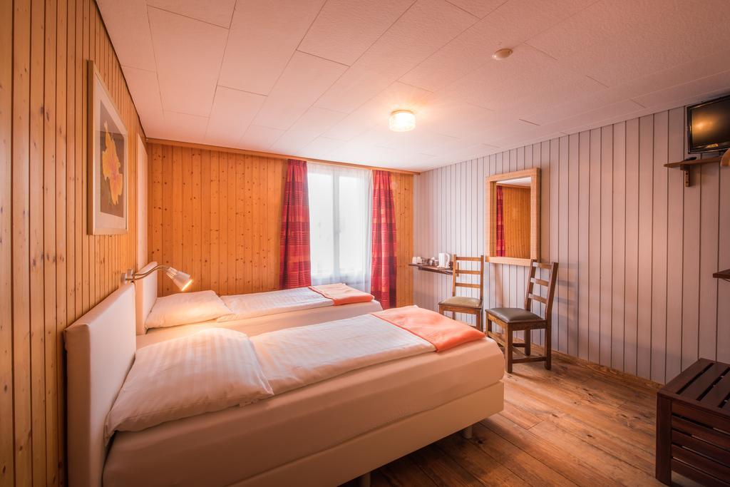 Hotel Tell And Apartments Unterseen Chambre photo